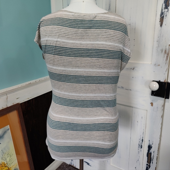 Max Studio sleeveless top with cowl neckline - Picture 4 of 5